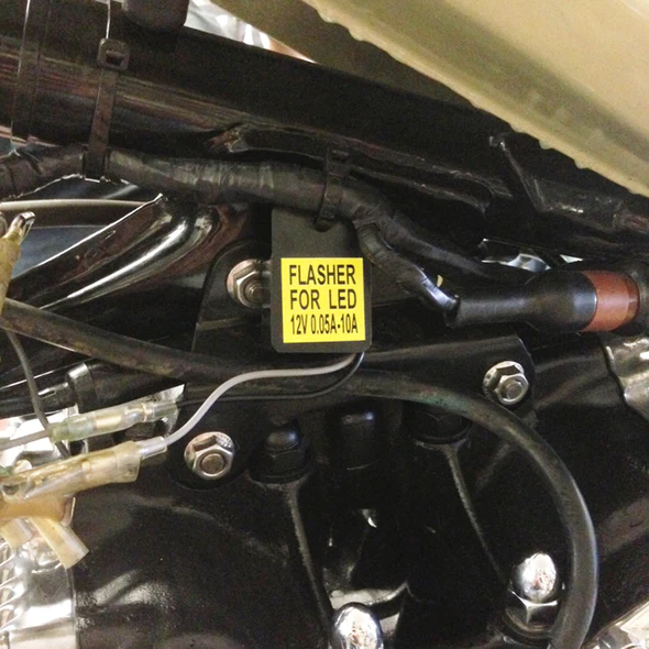 UNIVERSAL MOTORCYCLE ELECTRONIC FLASHER - Image 2