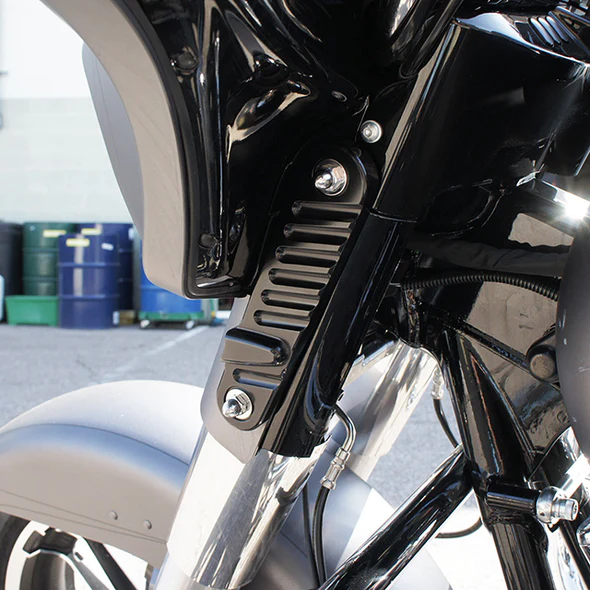 STREAMLINER FRONT TURN SIGNALS TECH - Image 10